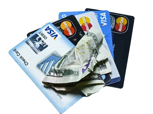 כרטיסי אשראי ושטרות